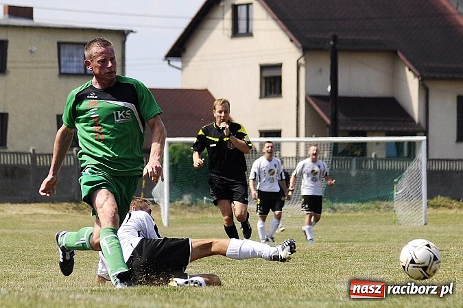 Zdjęcie w galerii na portalu naszraciborz.pl: Studzienna-Syrynia: Jak nie strzelisz, to dostaniesz wiadomości z regionu