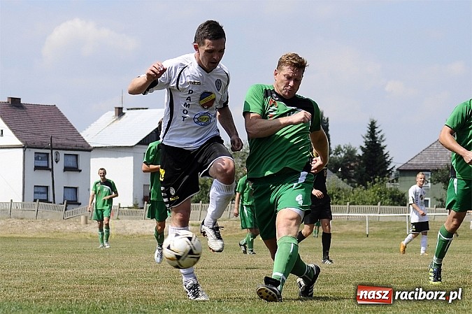 Zdjęcie w galerii na portalu naszraciborz.pl: Studzienna-Syrynia: Jak nie strzelisz, to dostaniesz wiadomości z regionu