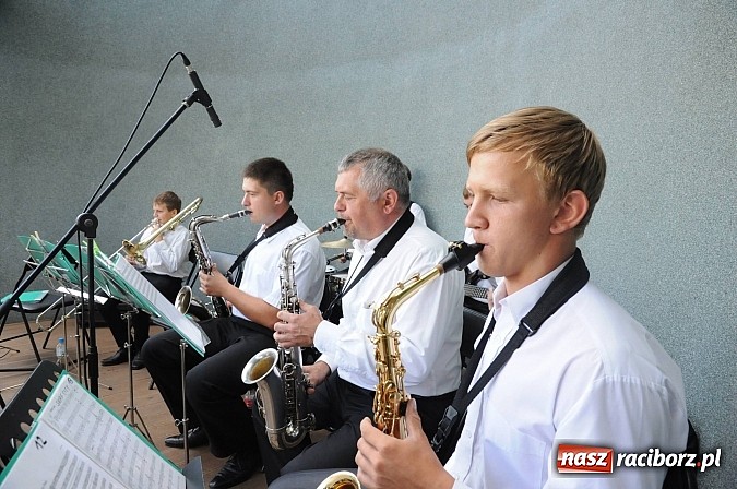 Zdjęcie w galerii na portalu naszraciborz.pl: Młodzieżowa Orkiestra z RCK zagrała dziś w parku Roth. Spora frekwencja wiadomości z regionu