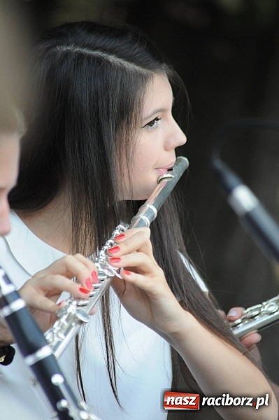 Zdjęcie w galerii na portalu naszraciborz.pl: Młodzieżowa Orkiestra z RCK zagrała dziś w parku Roth. Spora frekwencja wiadomości z regionu