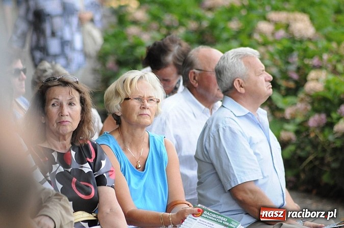 Zdjęcie w galerii na portalu naszraciborz.pl: Młodzieżowa Orkiestra z RCK zagrała dziś w parku Roth. Spora frekwencja wiadomości z regionu