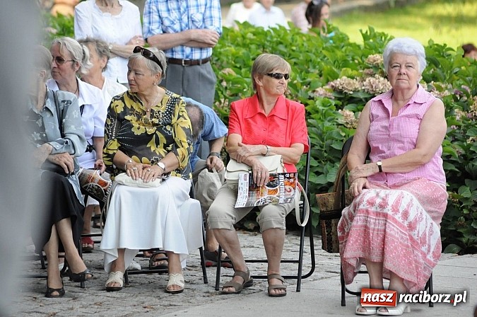 Zdjęcie w galerii na portalu naszraciborz.pl: Młodzieżowa Orkiestra z RCK zagrała dziś w parku Roth. Spora frekwencja wiadomości z regionu