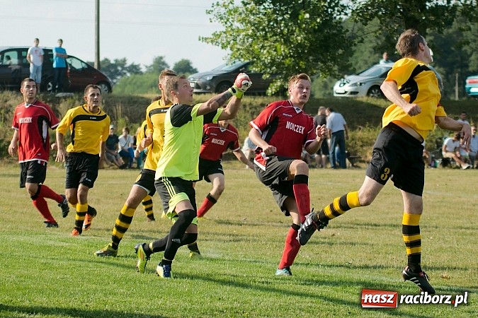 Zdjęcie w galerii na portalu naszraciborz.pl: B klasa: Samborowice utarły nosa Raszczycom wiadomości z regionu
