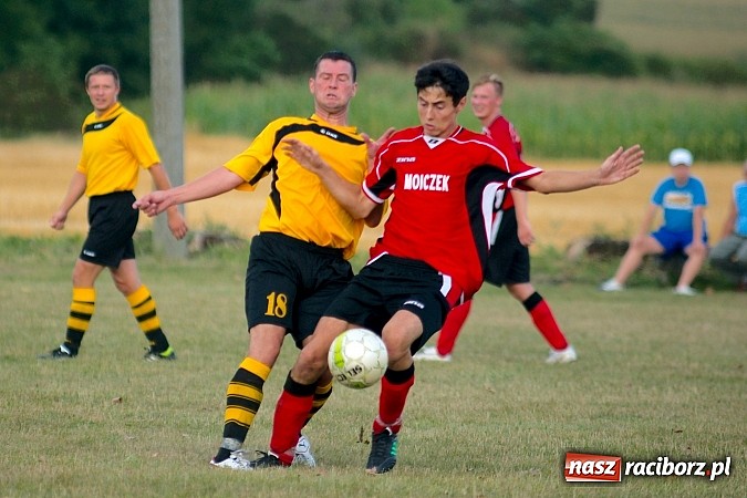 Zdjęcie w galerii na portalu naszraciborz.pl: B klasa: Samborowice utarły nosa Raszczycom wiadomości z regionu