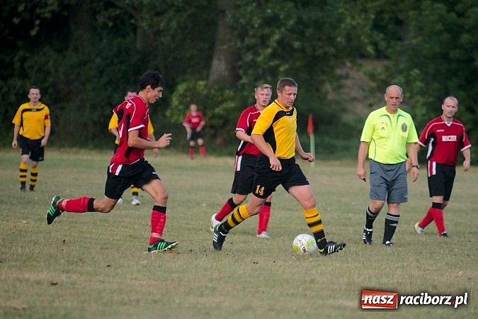 Zdjęcie w galerii na portalu naszraciborz.pl: B klasa: Samborowice utarły nosa Raszczycom wiadomości z regionu