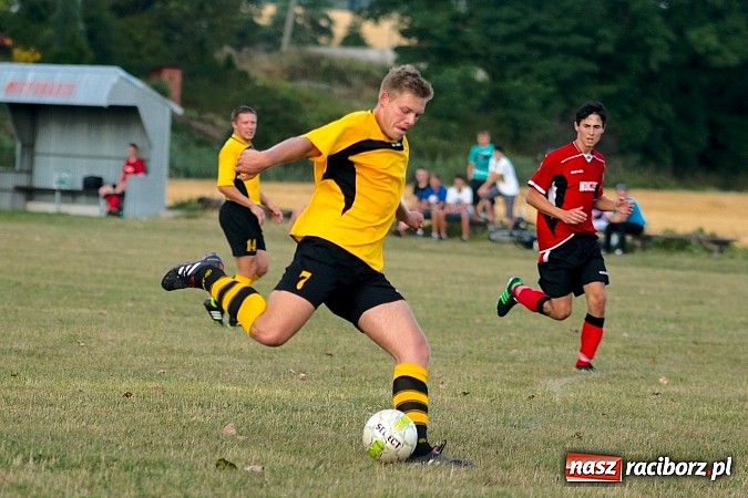 Zdjęcie w galerii na portalu naszraciborz.pl: B klasa: Samborowice utarły nosa Raszczycom wiadomości z regionu