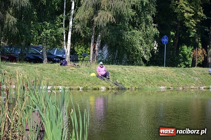 Zdjęcie w galerii na portalu naszraciborz.pl: Emeryci wędkowali na Trzecioku wiadomości z regionu