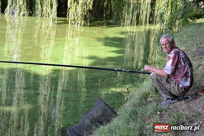 Zdjęcie w galerii na portalu naszraciborz.pl: Emeryci wędkowali na Trzecioku wiadomości z regionu