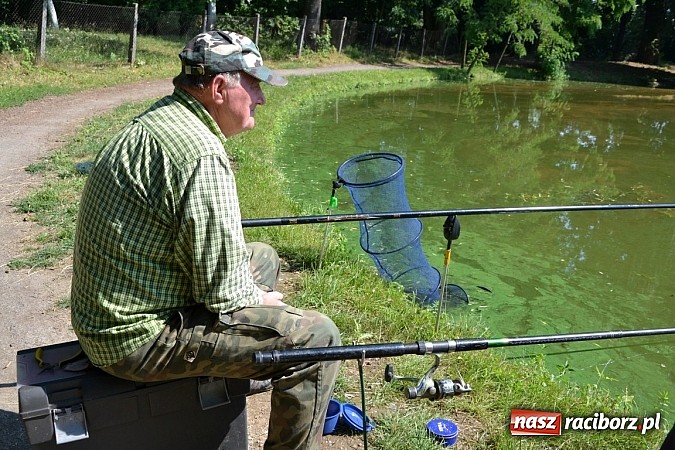 Zdjęcie w galerii na portalu naszraciborz.pl: Emeryci wędkowali na Trzecioku wiadomości z regionu