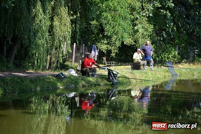 Zdjęcie w galerii na portalu naszraciborz.pl: Emeryci wędkowali na Trzecioku wiadomości z regionu