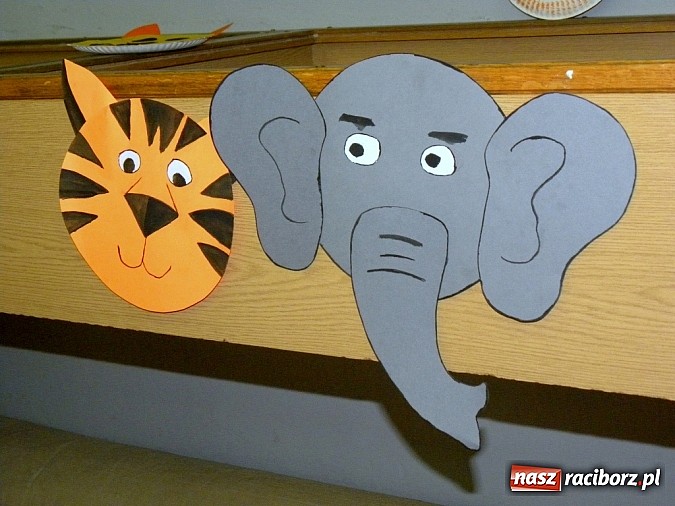 Zdjęcie w galerii na portalu naszraciborz.pl: Z biblioteką w świątyniach Angkoru wiadomości z regionu