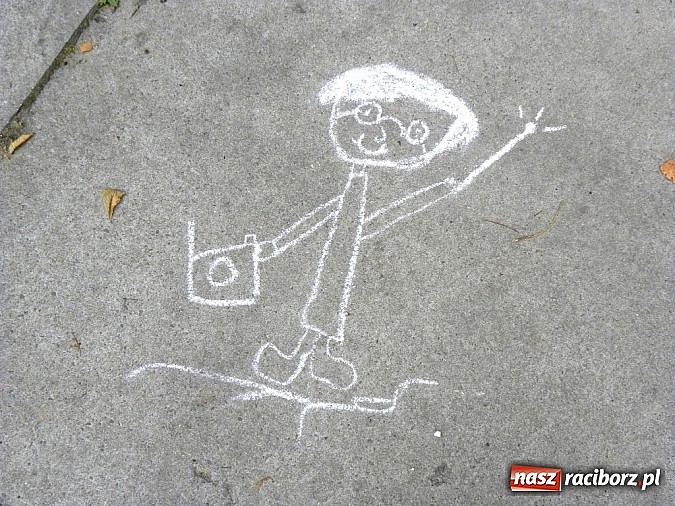 Zdjęcie w galerii na portalu naszraciborz.pl: Z biblioteką w świątyniach Angkoru wiadomości z regionu