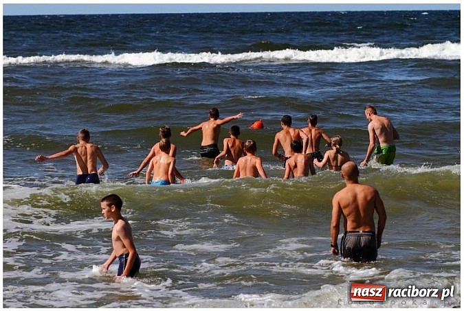 Zdjęcie w galerii na portalu naszraciborz.pl: Dzieci z Pogrzebienia na koloniach w Trzęsaczu wiadomości z regionu