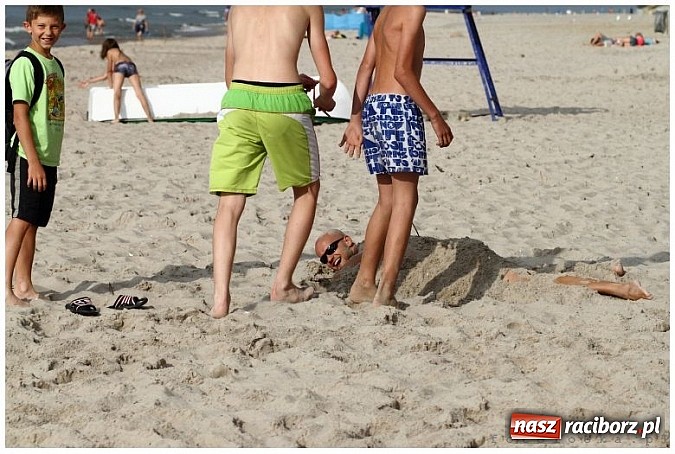 Zdjęcie w galerii na portalu naszraciborz.pl: Dzieci z Pogrzebienia na koloniach w Trzęsaczu wiadomości z regionu