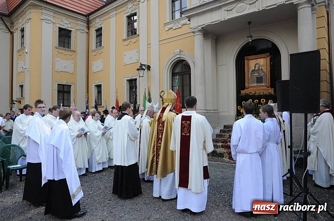 Zdjęcie w galerii na portalu naszraciborz.pl: Uczyńcie wszystko, co wam powie Jezus - to sedno zdrowej duchowości maryjnej wiadomości z regionu