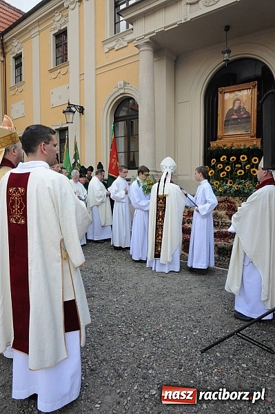 Zdjęcie w galerii na portalu naszraciborz.pl: Uczyńcie wszystko, co wam powie Jezus - to sedno zdrowej duchowości maryjnej wiadomości z regionu