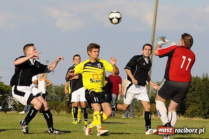 Zdjęcie w galerii na portalu naszraciborz.pl: Czarni wywieźli trzy punkty z Borucina wiadomości z regionu
