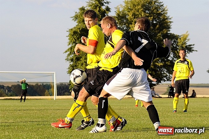 Zdjęcie w galerii na portalu naszraciborz.pl: Czarni wywieźli trzy punkty z Borucina wiadomości z regionu
