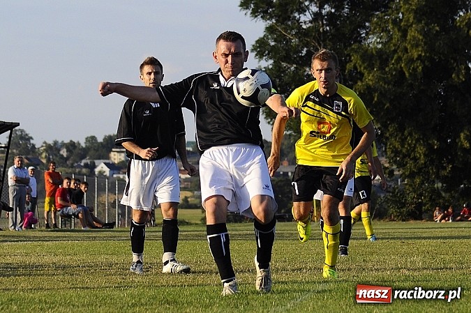 Zdjęcie w galerii na portalu naszraciborz.pl: Czarni wywieźli trzy punkty z Borucina wiadomości z regionu