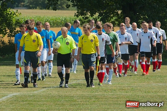 Zdjęcie w galerii na portalu naszraciborz.pl: Zameczek Czernica rozniósł Bieńkowice wiadomości z regionu