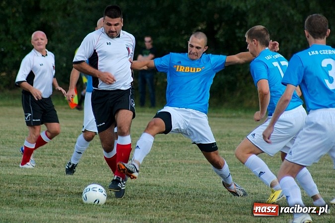 Zdjęcie w galerii na portalu naszraciborz.pl: Zameczek Czernica rozniósł Bieńkowice wiadomości z regionu