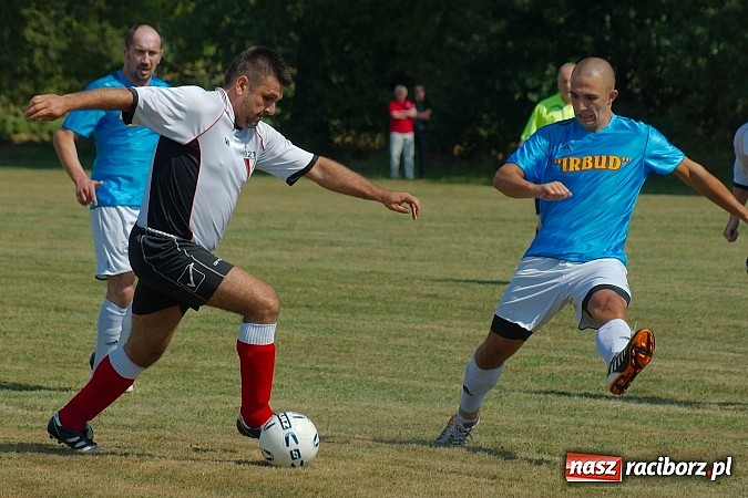 Zdjęcie w galerii na portalu naszraciborz.pl: Zameczek Czernica rozniósł Bieńkowice wiadomości z regionu