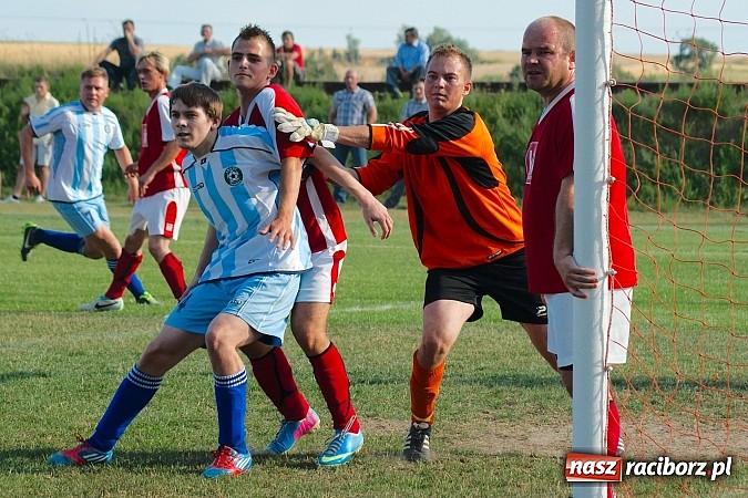 Zdjęcie w galerii na portalu naszraciborz.pl: Nerwówka w Cyprzanowie. Tworków górą wiadomości z regionu