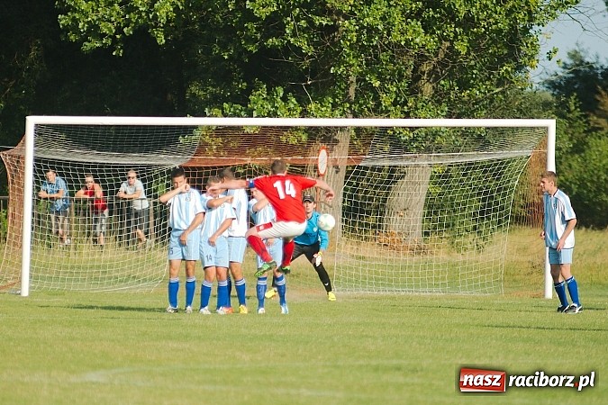 Zdjęcie w galerii na portalu naszraciborz.pl: Nerwówka w Cyprzanowie. Tworków górą wiadomości z regionu