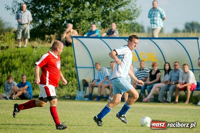 Zdjęcie w galerii na portalu naszraciborz.pl: Nerwówka w Cyprzanowie. Tworków górą wiadomości z regionu