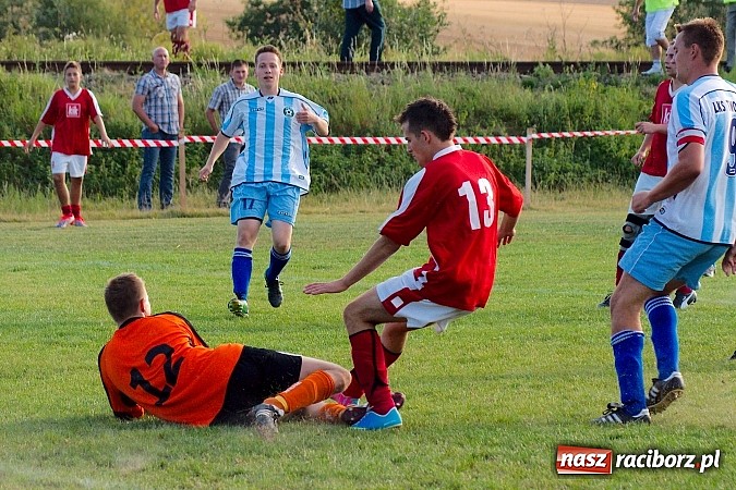 Zdjęcie w galerii na portalu naszraciborz.pl: Nerwówka w Cyprzanowie. Tworków górą wiadomości z regionu