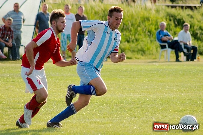 Zdjęcie w galerii na portalu naszraciborz.pl: Nerwówka w Cyprzanowie. Tworków górą wiadomości z regionu