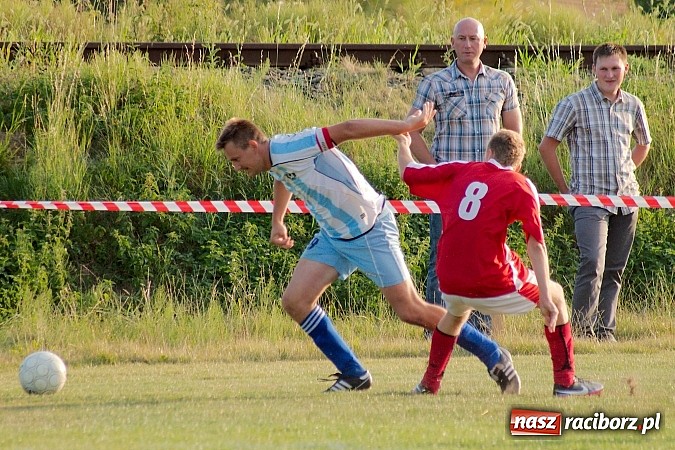 Zdjęcie w galerii na portalu naszraciborz.pl: Nerwówka w Cyprzanowie. Tworków górą wiadomości z regionu