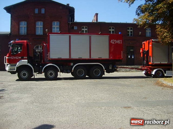 Zdjęcie w galerii na portalu naszraciborz.pl: Wyciek gazu na stacji w Chałupkach. W akcji plutony chemiczne wiadomości z regionu