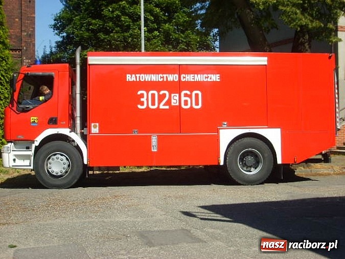 Zdjęcie w galerii na portalu naszraciborz.pl: Wyciek gazu na stacji w Chałupkach. W akcji plutony chemiczne wiadomości z regionu