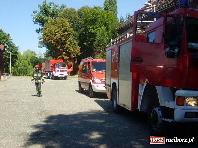 Zdjęcie w galerii na portalu naszraciborz.pl: Wyciek gazu na stacji w Chałupkach. W akcji plutony chemiczne wiadomości z regionu