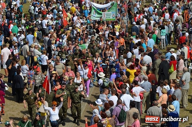 Zdjęcie w galerii na portalu naszraciborz.pl: Raciborscy pogranicznicy na pielgrzymim szlaku wiadomości z regionu