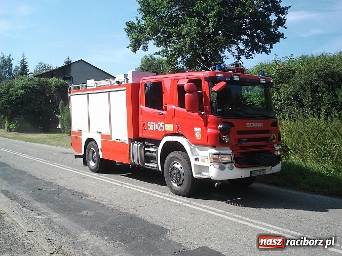 Zdjęcie w galerii na portalu naszraciborz.pl: Pożar przyczep ze słomą w Grzegorzowicach wiadomości z regionu