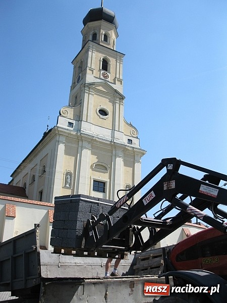 Zdjęcie w galerii na portalu naszraciborz.pl: Strażacy w Tworkowie zakasali rękawy wiadomości z regionu