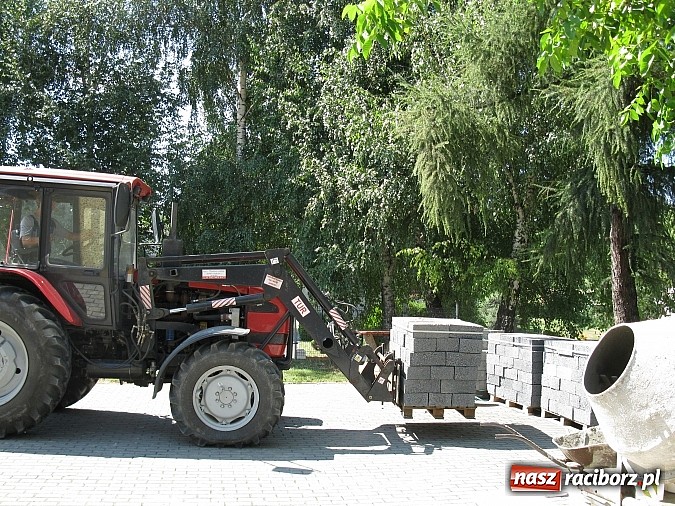 Zdjęcie w galerii na portalu naszraciborz.pl: Strażacy w Tworkowie zakasali rękawy wiadomości z regionu