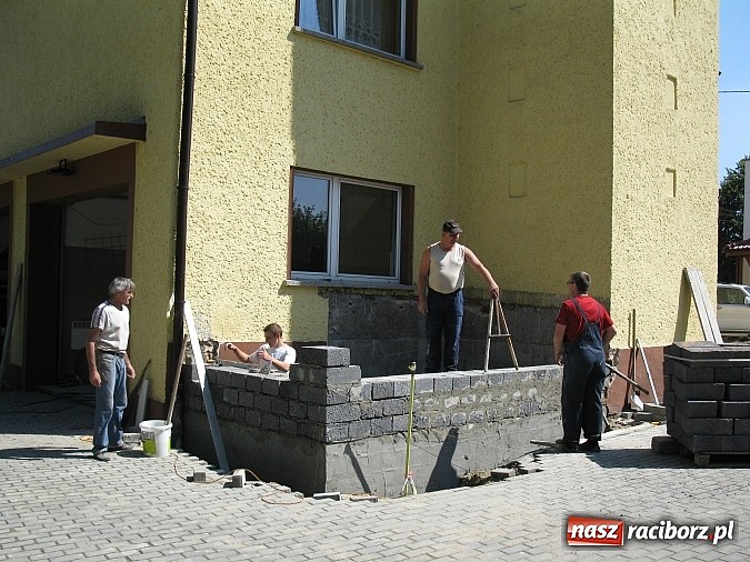 Zdjęcie w galerii na portalu naszraciborz.pl: Strażacy w Tworkowie zakasali rękawy wiadomości z regionu