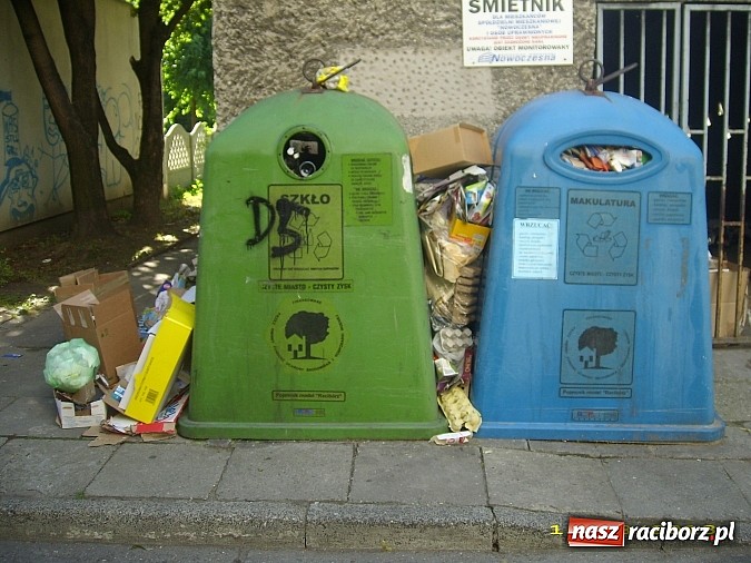 Zdjęcie w galerii na portalu naszraciborz.pl: Racibórz zbliża się do Neapolu. Zaczyna tonąć w śmieciach! wiadomości z regionu