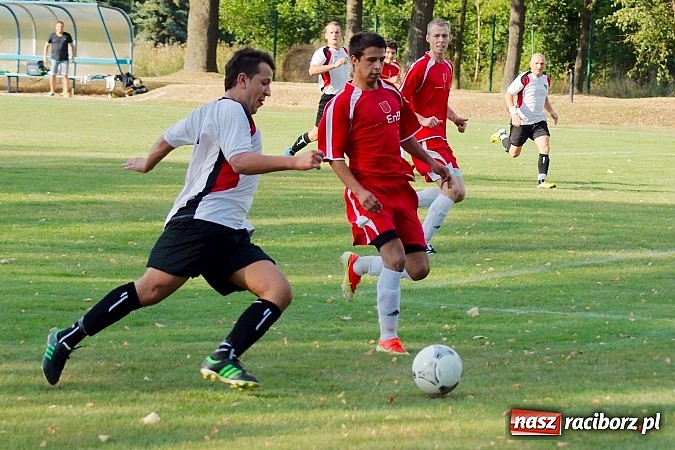 Zdjęcie w galerii na portalu naszraciborz.pl: Mecz na szczycie dla Czarnych Gorzyce wiadomości z regionu