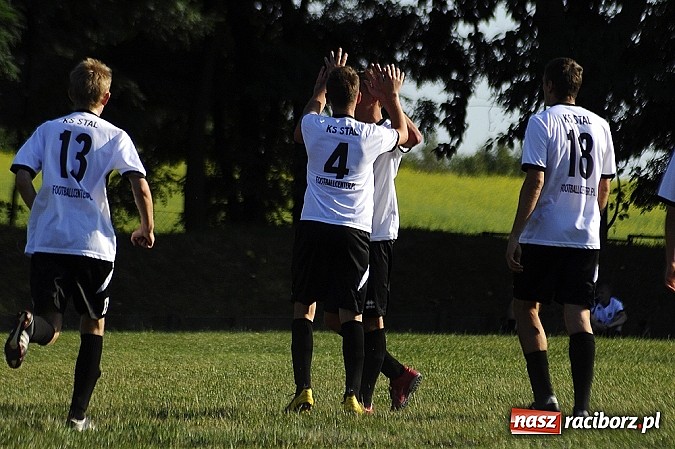 Zdjęcie w galerii na portalu naszraciborz.pl: Kuźniańska Stal rozbiła Krzyżkowice wiadomości z regionu