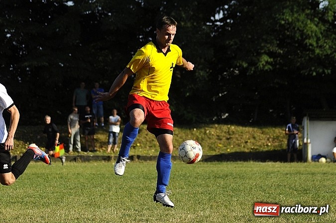 Zdjęcie w galerii na portalu naszraciborz.pl: Kuźniańska Stal rozbiła Krzyżkowice wiadomości z regionu