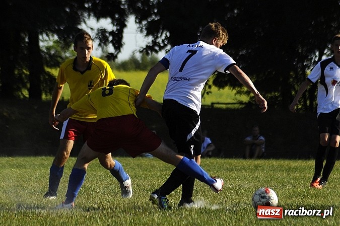 Zdjęcie w galerii na portalu naszraciborz.pl: Kuźniańska Stal rozbiła Krzyżkowice wiadomości z regionu