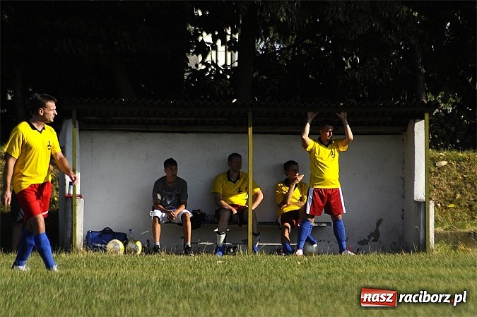 Zdjęcie w galerii na portalu naszraciborz.pl: Kuźniańska Stal rozbiła Krzyżkowice wiadomości z regionu