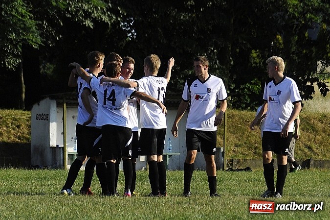 Zdjęcie w galerii na portalu naszraciborz.pl: Kuźniańska Stal rozbiła Krzyżkowice wiadomości z regionu