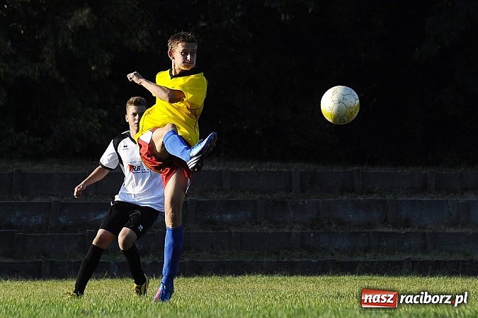 Zdjęcie w galerii na portalu naszraciborz.pl: Kuźniańska Stal rozbiła Krzyżkowice wiadomości z regionu