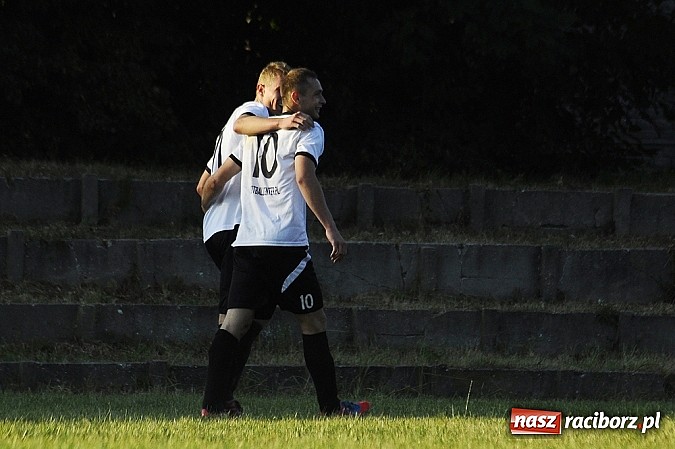 Zdjęcie w galerii na portalu naszraciborz.pl: Kuźniańska Stal rozbiła Krzyżkowice wiadomości z regionu