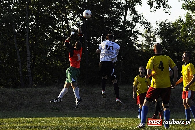 Zdjęcie w galerii na portalu naszraciborz.pl: Kuźniańska Stal rozbiła Krzyżkowice wiadomości z regionu